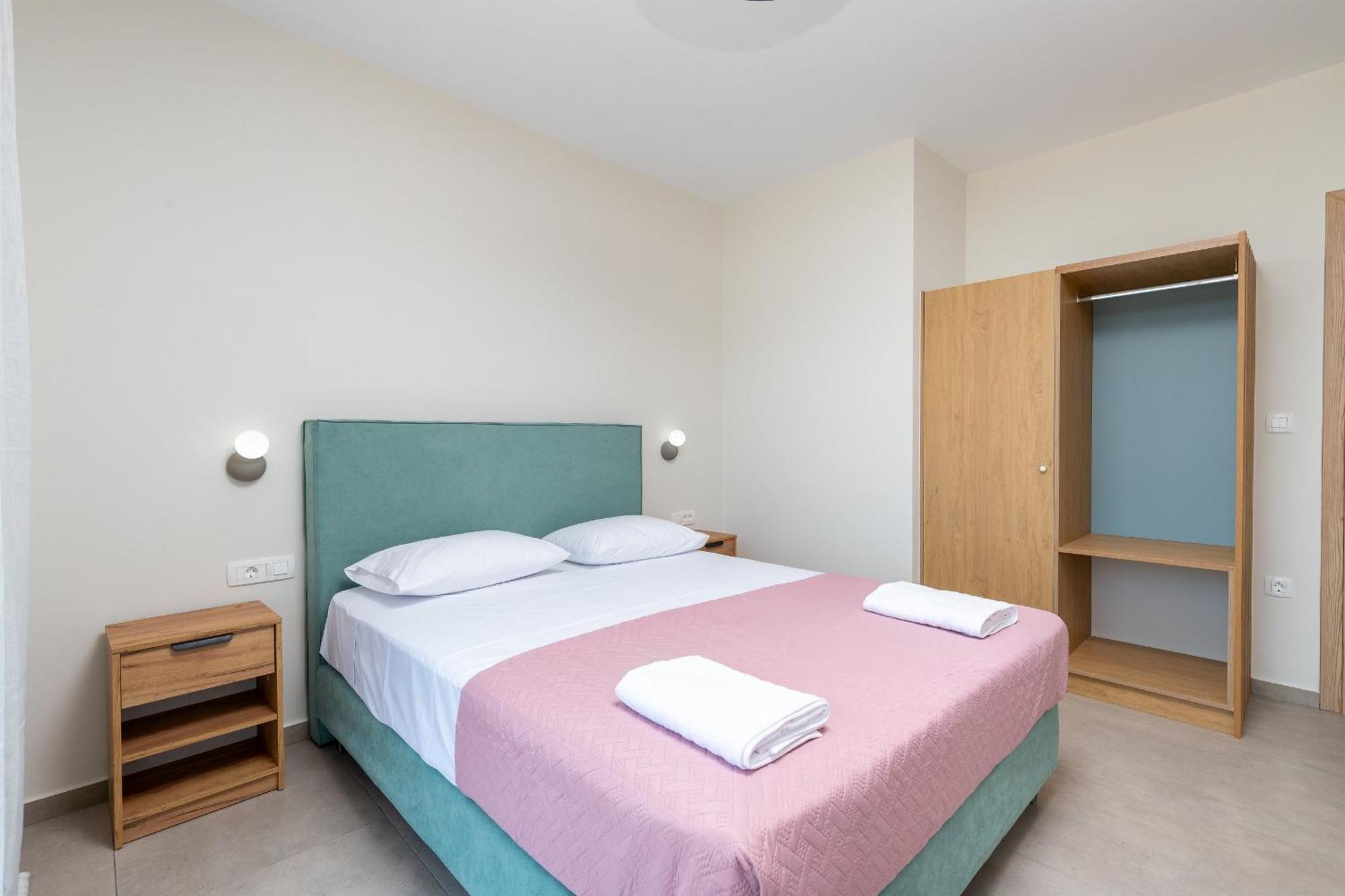 Meli Apartments Paleochora Ngoại thất bức ảnh